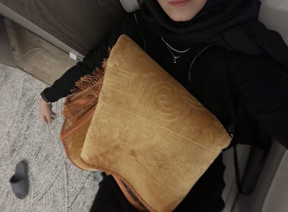 hayatimda ilk defa yatsıyı sunnetiyle kildim herkes duysun