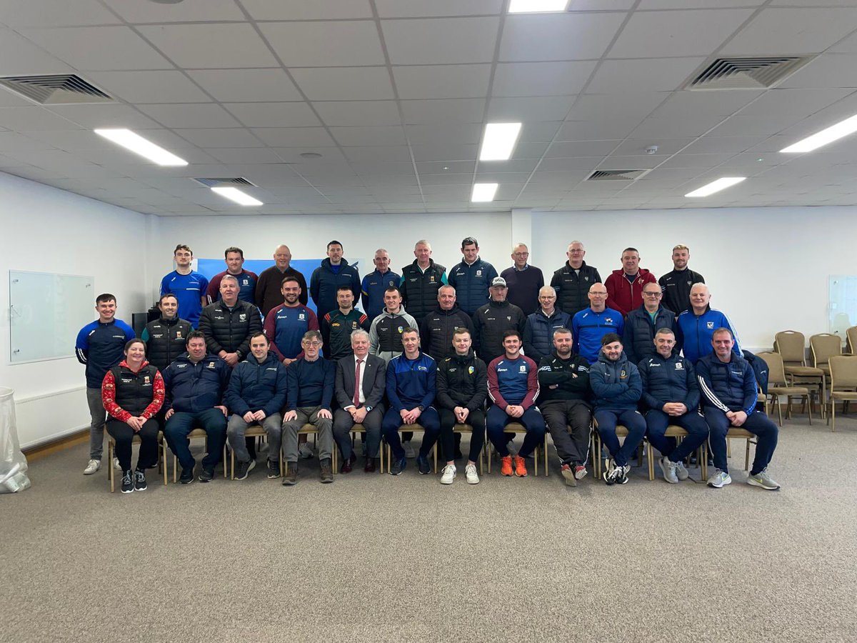 🎅 Wishing everyone a very Happy Christmas and New Year from the Connacht Coaching and Games Staff! #ConnachtGAA