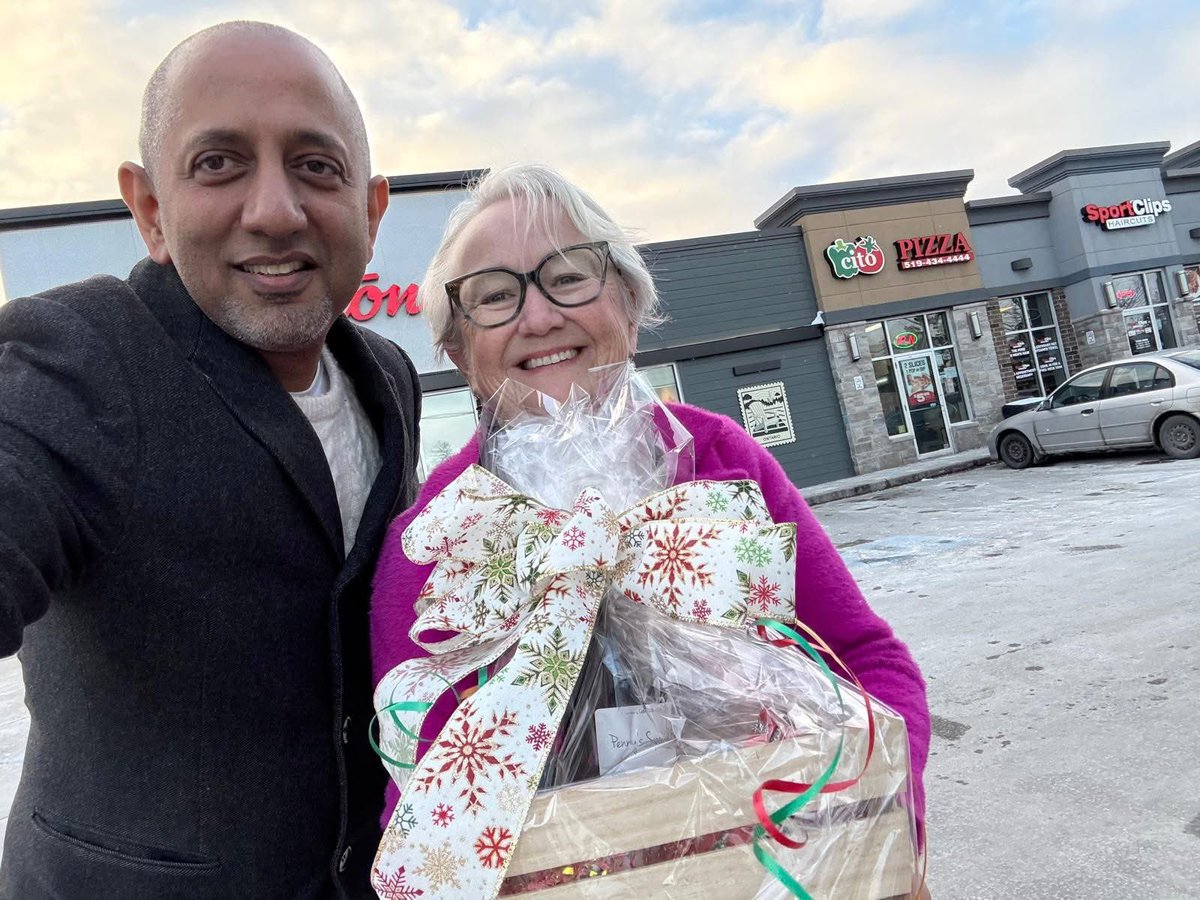 Penny's Special Blend 🍷 - it’s going to make this Christmas extra merry! Thanks to my good friend, rockstar professor, and bestselling author, #PennyParker, who has positively impacted the lives of numerous students over the years at <a href="/FanshaweCollege/">fanshawecollege</a> and across the country!🥂🎄