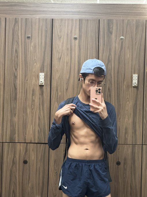 Watch OnlyVani 🪩's leaked NSFW photo on TwXstars