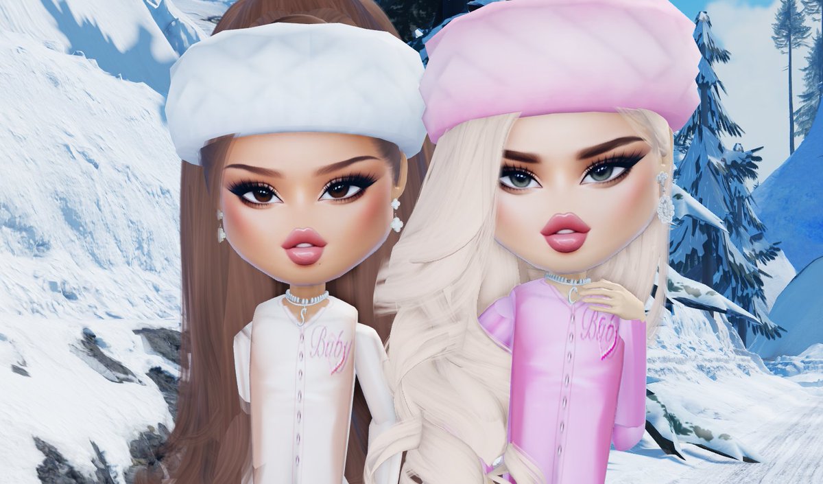 bimbospearl's tweet photo. ❄️Chanel's Annual Winter Photoshoot ft. The Reefside Beauties

Left to Right: @AudreyVDW , @targaryendoll , @bimbospearl , @BlondeKappa , @MiragesSpade , @Astridettes https://t.co/nvD1XjyL1g