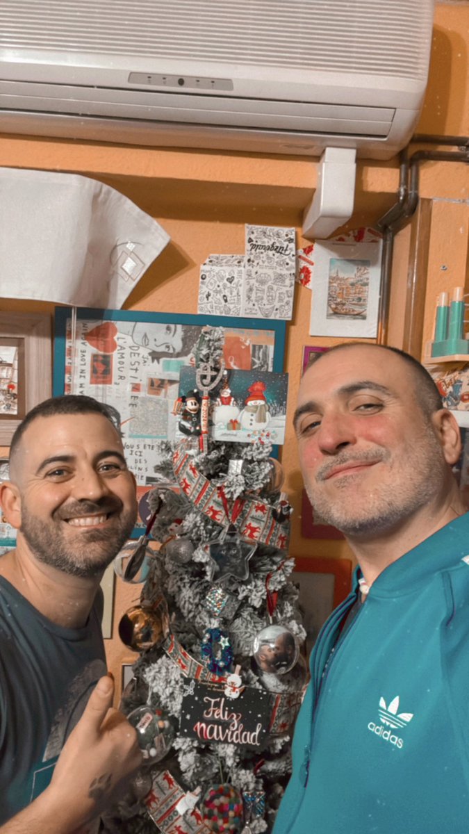 Feliz vida, bonitxs.
Sobre todo para todas las personas que hoy viven un día más gris por ausencias o salud. 
Que la vida os brinde vuestros deseos ❤️‍🔥