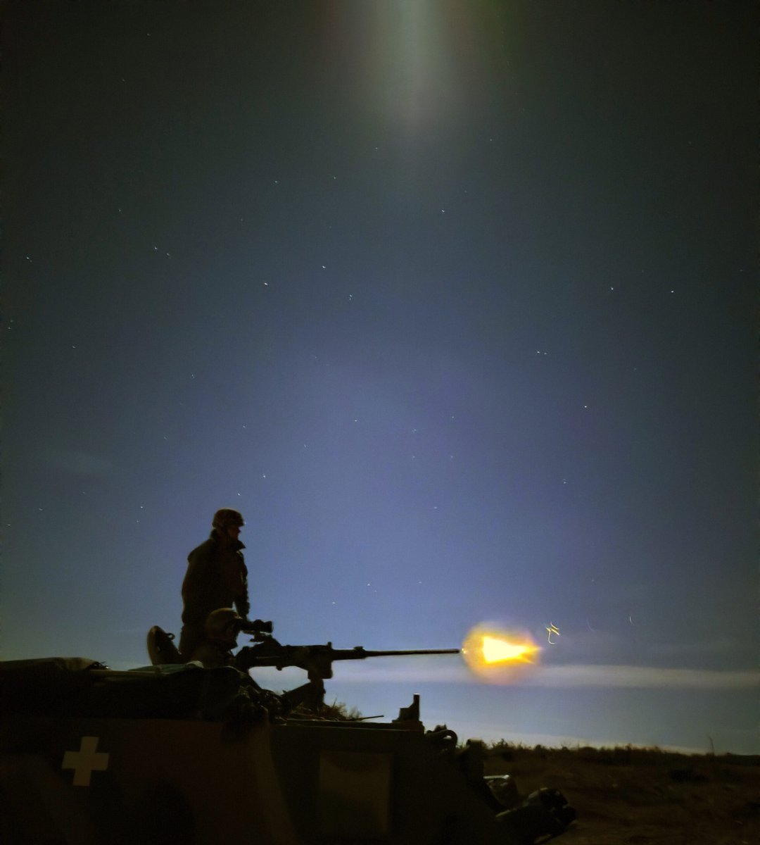 e_amyna's tweet image. Υπέροχες λήψεις από τις νυχτερινές βολές με οπλικά συστήματα Πεζικού από τους εκπαιδευόμενους Ανθυπολοχαγούς και Μόνιμους Λοχίες Τάξης 2024 στο Πεδίο Βολής Αρμάτων Λιτοχώρου.  
#HellenicArmy