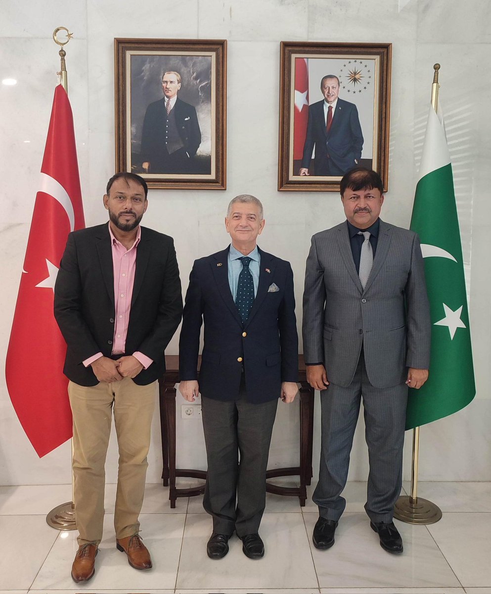TC_KarachiBK's tweet photo. It has been a pleasure to host Mr. Niaz Ali Malkani, Director of the Pakistan Institute of Tourism and Hotel Management – PITHM at our Consulate and to have productive meeting and discussion on future collaborations. Grateful for his kind visit.
#PITHM https://t.co/rUGaHuwDdA
