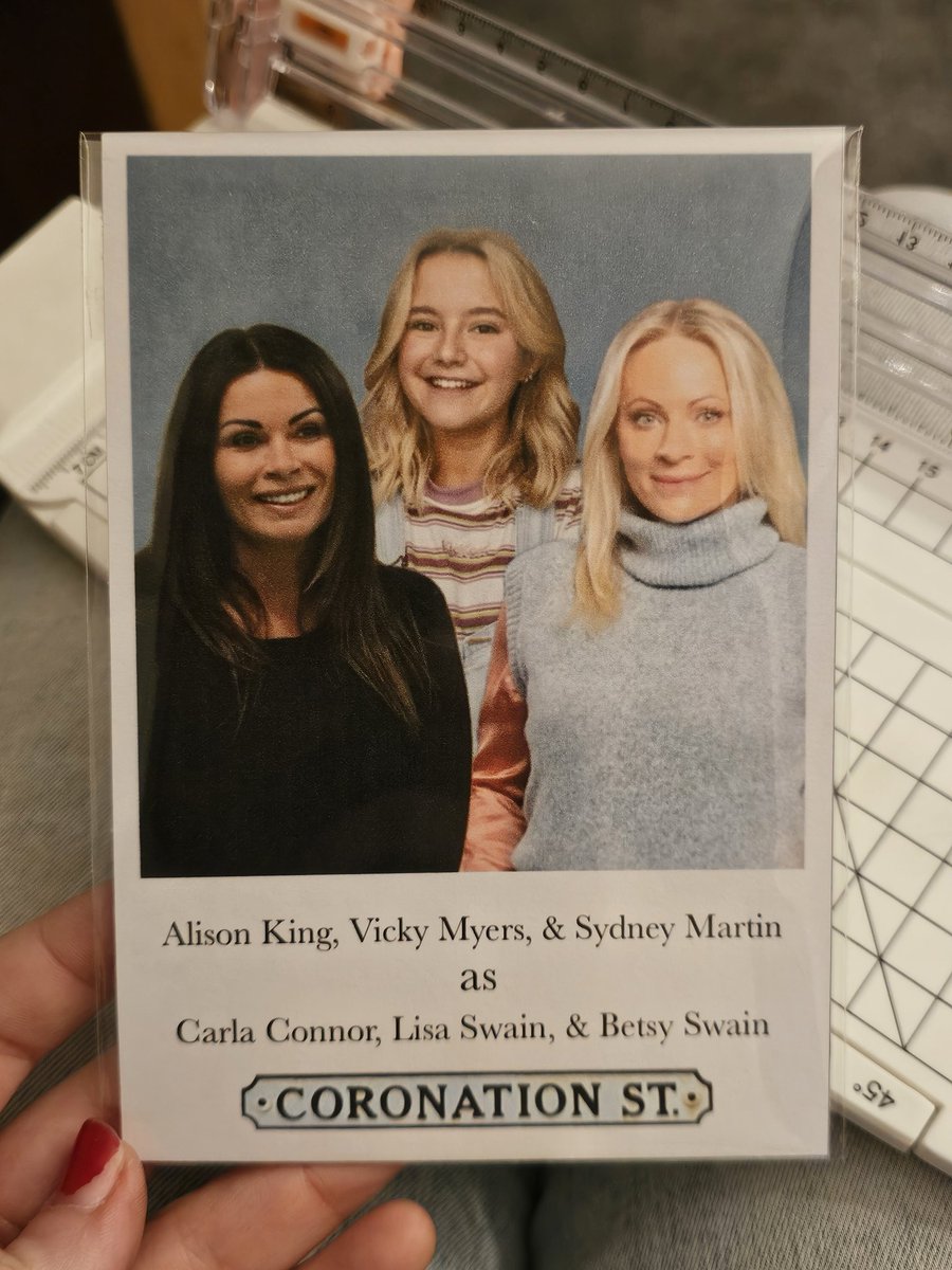 showcastcards's tweet photo. Absolutely obsessed with these new castcards I just made!
@sydneymartin_x @VixMyers #corrie #castcards #showcastcards #aliking https://t.co/8wvRmyamRZ