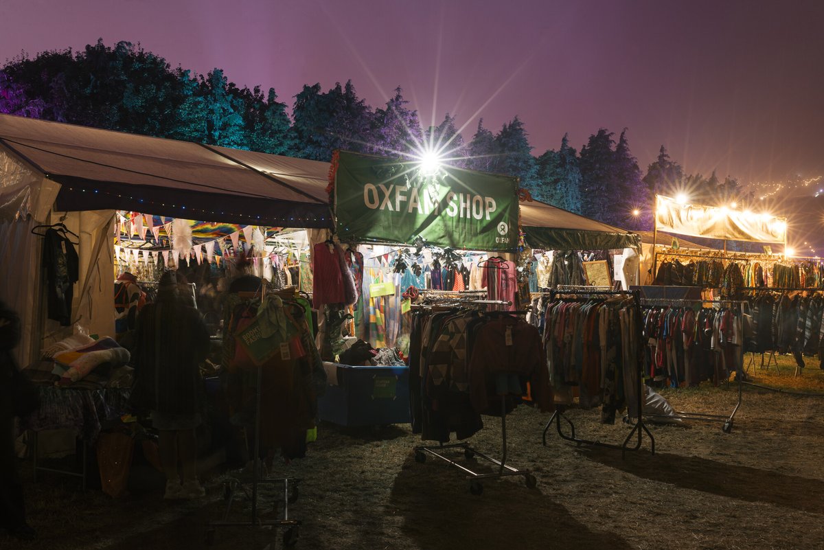 Happy holidays Oxfamily! 🎉

Have yourselves a merry ol’ time - hope Santa brings all of the wellies, wind-up torches, sequin-covered festival garms, earplugs, travel pillows and dry shampoo you asked for. 🎁

Go easy on the panettone (or don’t) and we’ll see you in 2025! 💚