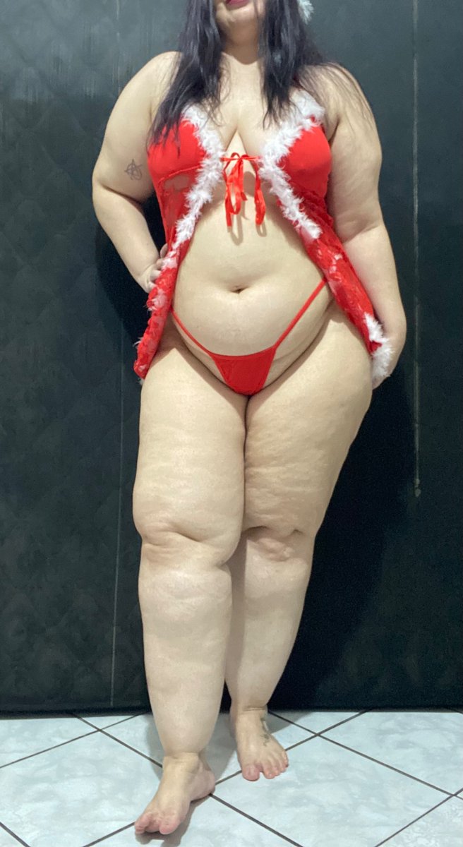 Merry Christmas and happy holidays. I was a good girl, I deserve a little Christmas present 🥰

paypal.com/donate/?hosted…