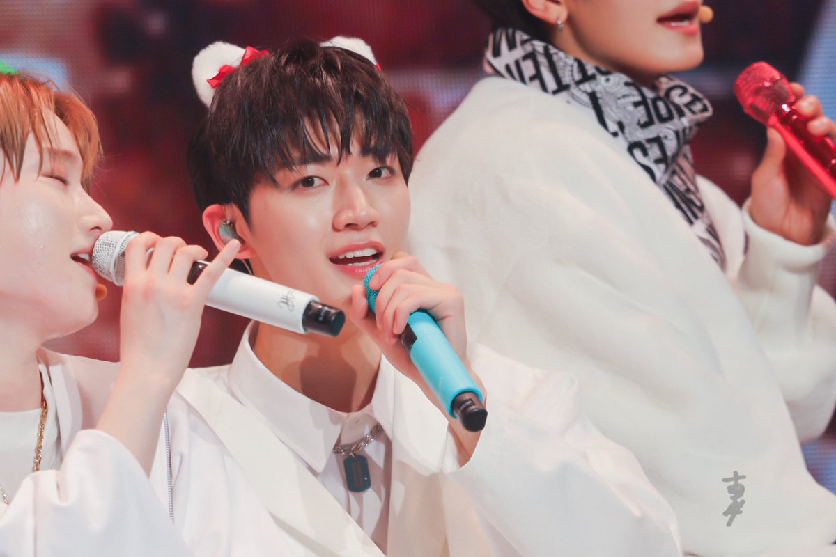 hs_glasses's tweet photo. 241215

𝑴𝒆𝒓𝒓𝒚 𝑪𝒉𝒓𝒊𝒔𝒕𝒎𝒂𝒔🎄✨

 #TEMPEST #HYEONGSEOP #템페스트 #형섭 #ヒョンソプ https://t.co/balxNcioe6