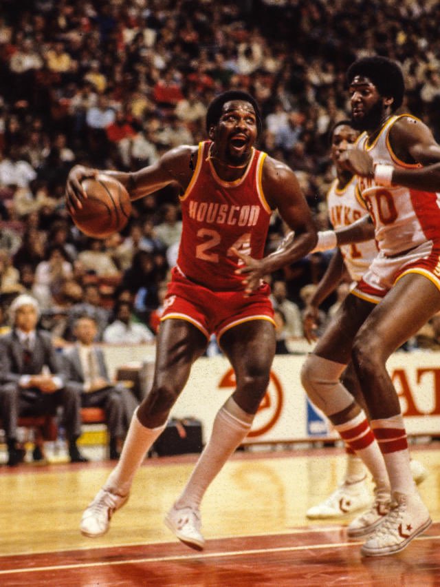GFraz91's tweet photo. @GetBettorOdds Moses Malone baby https://t.co/etqI2eVT56