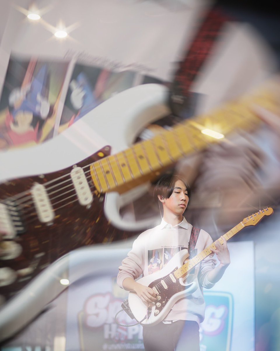 FetchBkk's tweet photo. ขอบคุณทุกคนที่มาเจอกัน ในงาน:Sparkling Happiness @ MBK ไว้เจอกันใหม่โอกาสหน้าอีกนะครับผม

#Fetch #ถ้าเธอลืมไม่ไหว #ฝันว่าแกกลับมา https://t.co/En8T5L5Fm7