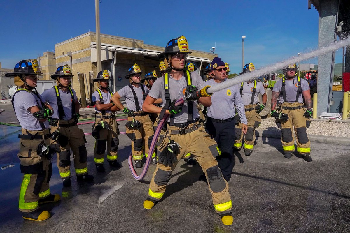 MiamiDadeFire's tweet photo. This week, as Miami Dade College (MDC) North Campus closed for winter recess, #MDFRClass157 joined #MDFRClass156 at the #MDFR Training Center. For now, the two classes will train side-by-side, until MDC re-opens following recess, and Class 157 returns to their minimum standards training.