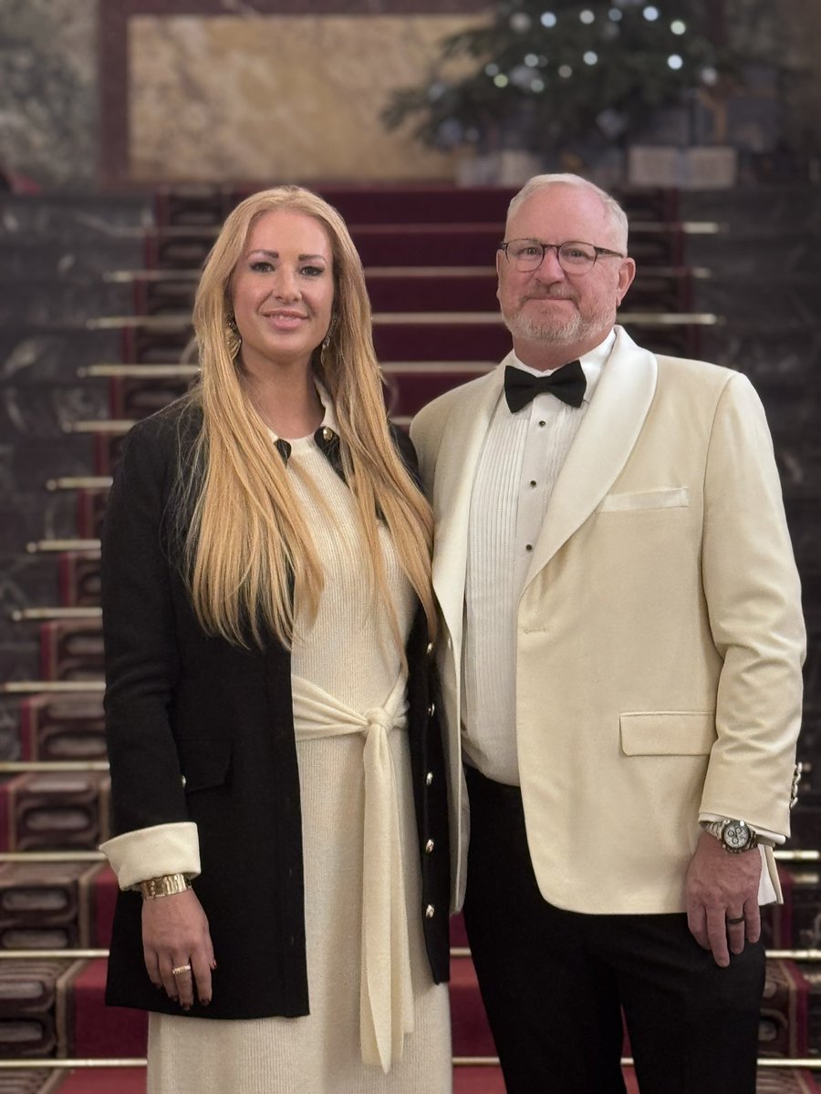 Rex Thexton tweet media