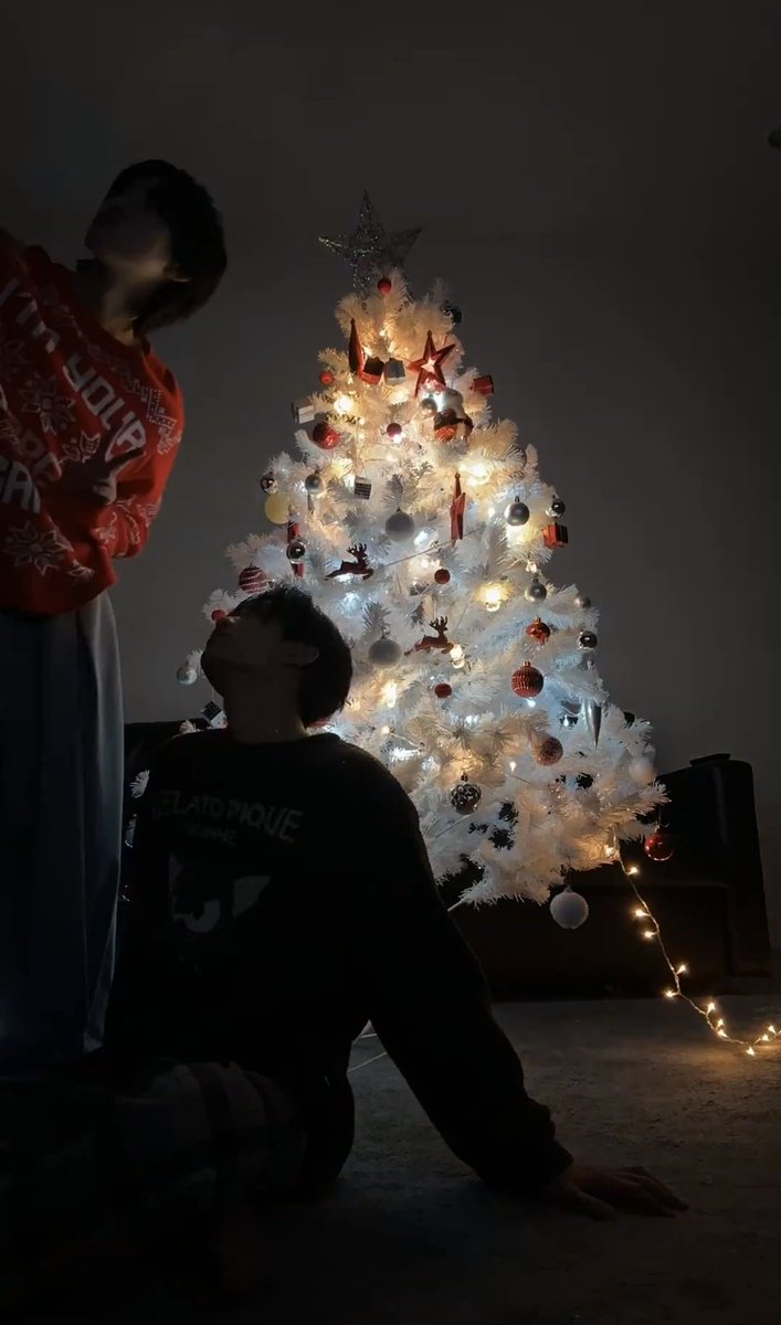 mycjxxiii's tweet image. ทุกอย่างบอกโพหมดละ บ้านตัวเองให้เค้าจัดการหมด ดีอะ แกเจ๋งเกินพี่พระเอกเขียวขจี 

#thomaskong 
#โทมัสก้อง