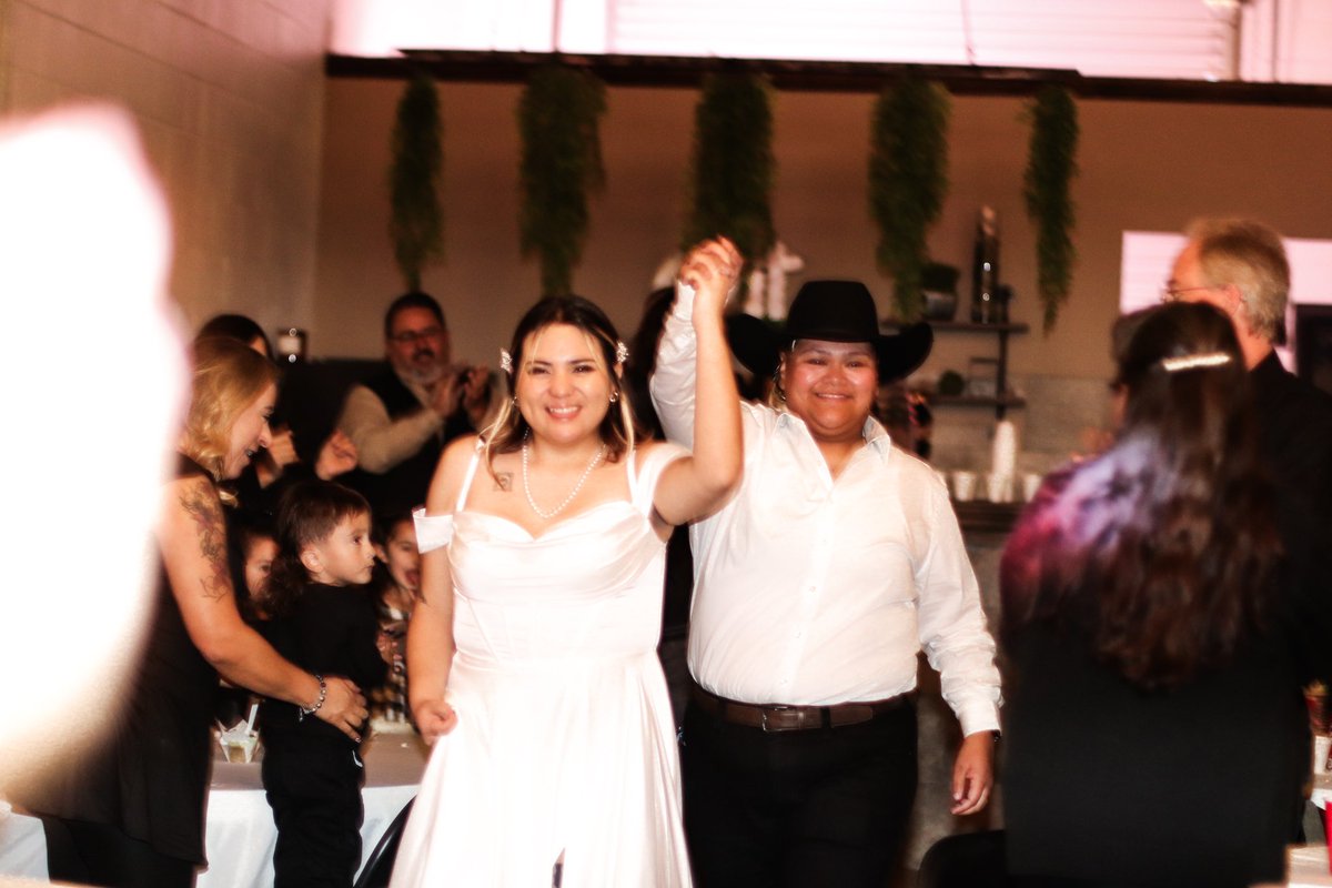 btex99_'s tweet photo. WE’RE MARRIED YALL 🤠 12/21/2024 https://t.co/gsSBEgom1S