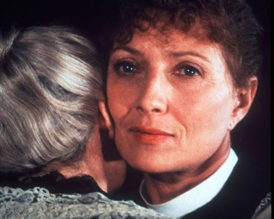 Stasera, dopo aver mangiato il panettone con gli amici, mi addormenterò guardando il MIO film di Natale. Che poi non c'entra nulla col Natale ma io lo rivedo ogni anno a Natale. È un film che mi fa sempre stare bene
#IlPranzoDiBabette