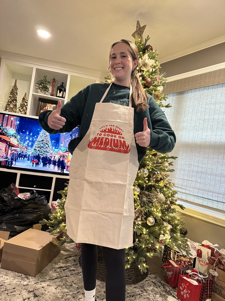 bwesley10's tweet photo. Ready to chef it up @MythicalChef  #merchicality https://t.co/bloqhnfOau