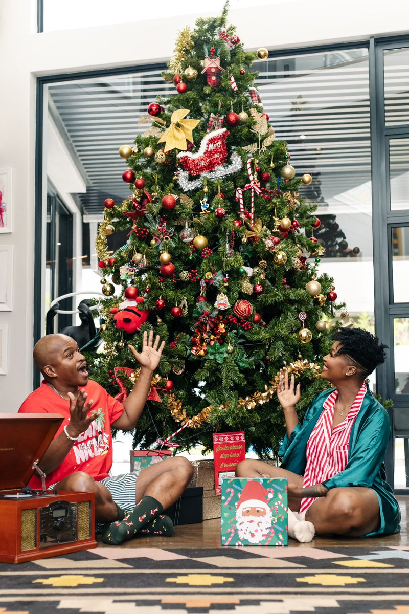 METROFMSA's tweet photo. Let’s spread a little holiday cheer with your faves @LamiezHolworthy &amp; @Naked_Dj on the #METROFMSummerShow https://t.co/MIckrweapM
