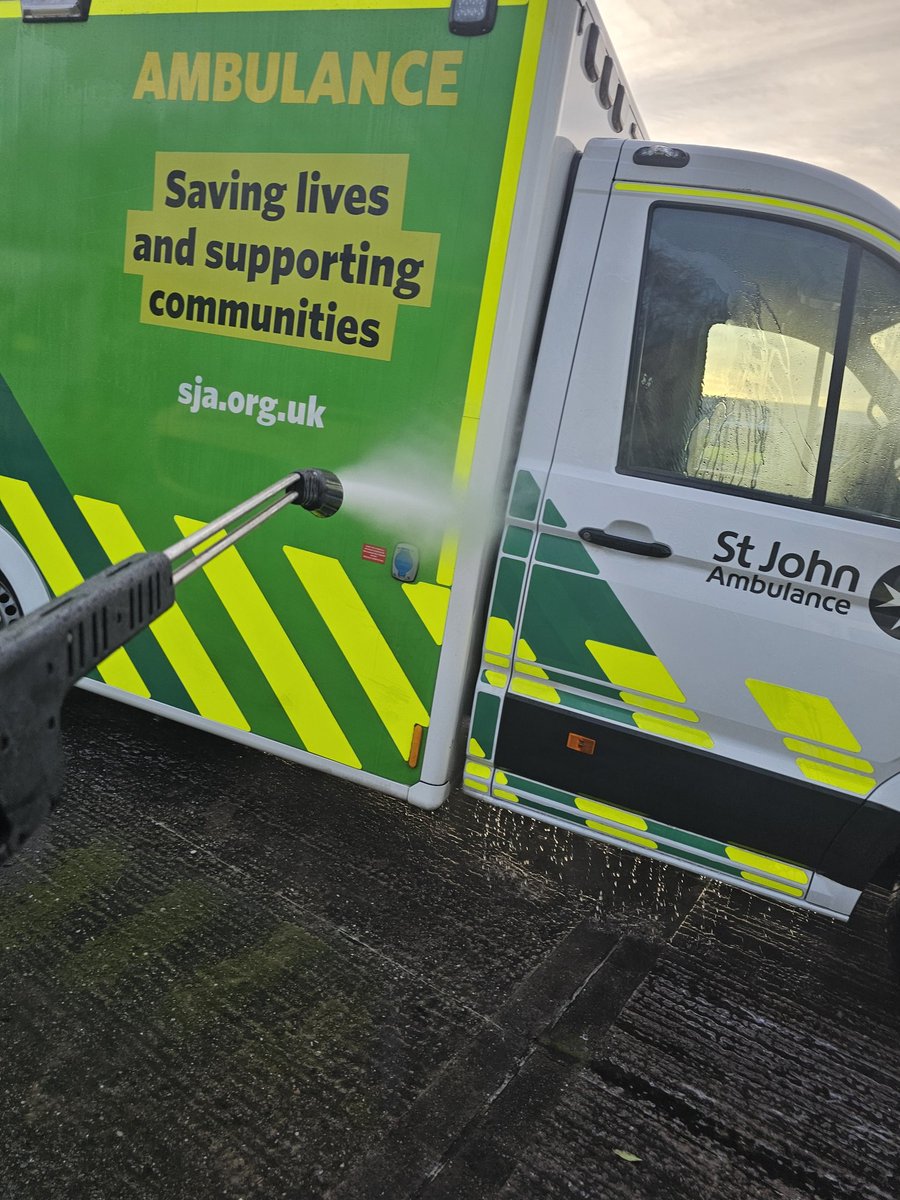 Dan Conlon (@sja_dconlon) on Twitter photo Christmas eve sees me & District Event Lead <a href="/PhilipMcCahill/">Phil McCahill</a> preparing to crew an <a href="/stjohnambulance/">St John Ambulance England</a> ambulance at #Bournville Carols on the green.
Step 1 is giving DA156 a bath so it's nice & clean ready for its festive event. Christmas eve sees me & District Event Lead <a href="/PhilipMcCahill/">Phil McCahill</a> preparing to crew an <a href="/stjohnambulance/">St John Ambulance England</a> ambulance at #Bournville Carols on the green.
Step 1 is giving DA156 a bath so it's nice & clean ready for its festive event.