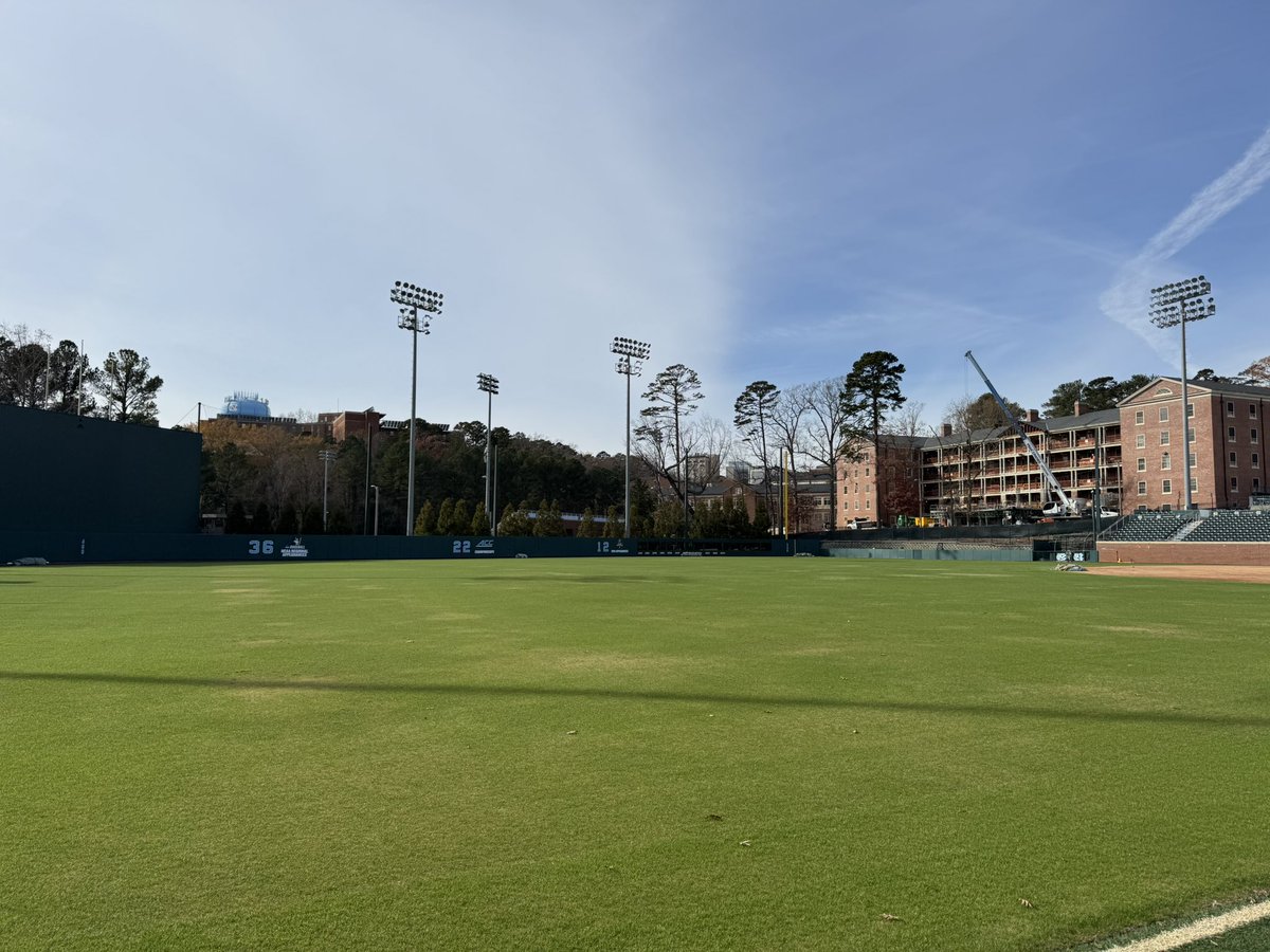 Christmas came early for the <a href="/DiamondHeels/">Carolina Baseball</a> at The Bosh! 

New perimeter wall padding installed for the 2025 season. Thanks to @CBEwingSports for the opportunity! 

#LineToLine linetoline.com