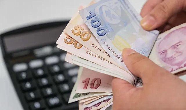 2025 Yeni Asgari Ücret 22.104 TL oldu Hayırlı Olsun.
%30 Zam yapılmış oldu.
Memur ve Emekliyede en az %30 Zam
Ve 3600 EK GÖSTERGE bekliyoruz.
#KamuŞefleri Platformu 
<a href="/RTErdogan/">Recep Tayyip Erdoğan</a> <a href="/isikhanvedat/">Prof. Dr. Vedat Işıkhan</a> <a href="/memetsimsek/">Mehmet Simsek</a>