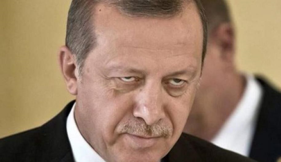 TÜİK'in yalan rakamlarında bile yıllık enflasyon %47 iken asgari ücrete %30 zam yapılması bu ülkenin insanlarını açlığa mahkum etmektir. 

#AsgariÜcretAçıklanıyor  
Allah Allah 
#asgariücret 
#MemurGeçinemiyor 
#SONDAKİKA 
Yüzde 30