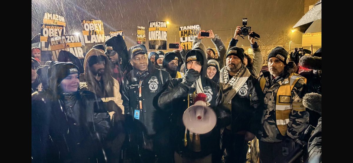 ConnorSpence_'s tweet image. These last few days have been some of the most amazing of my life. Out on strike, standing side by side in the blistering cold with my brothers and sisters as we fight for a better world.
Amazon is coming to the table whether they like it or not. Our movement is unstoppable!