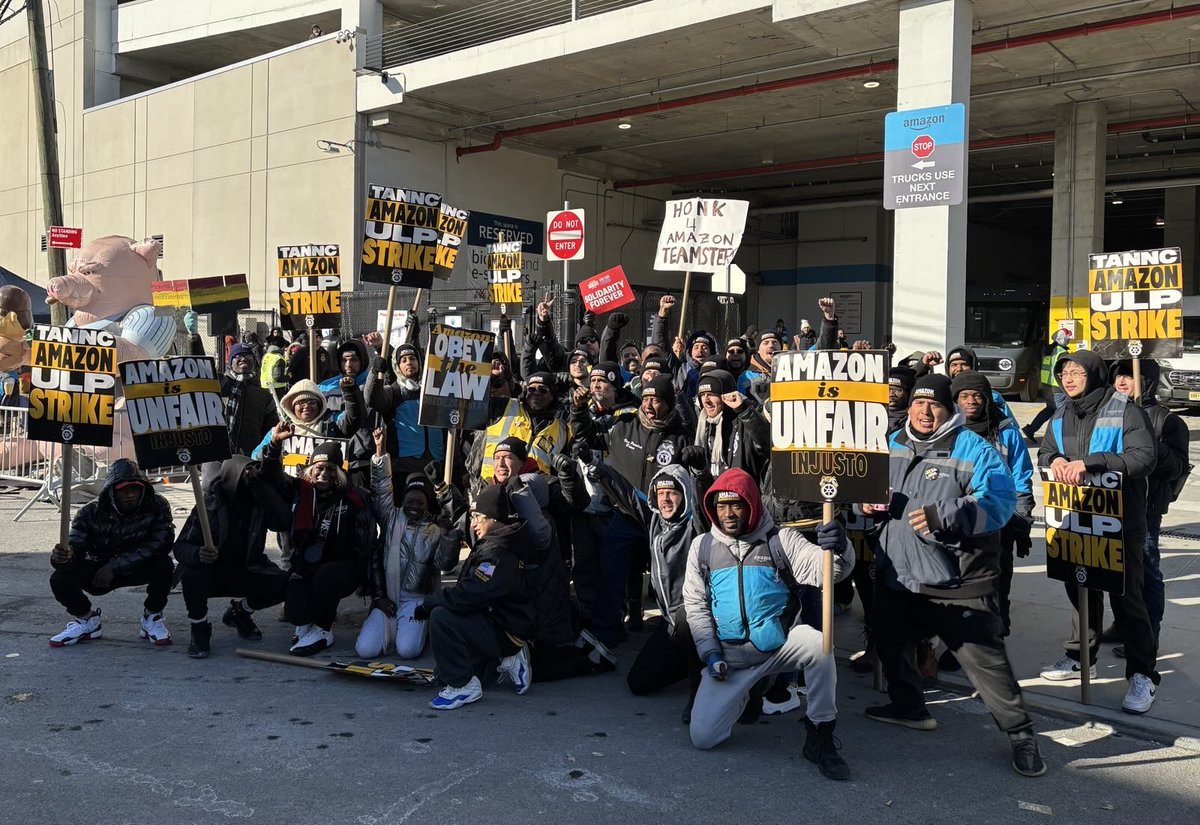 ConnorSpence_'s tweet image. These last few days have been some of the most amazing of my life. Out on strike, standing side by side in the blistering cold with my brothers and sisters as we fight for a better world.
Amazon is coming to the table whether they like it or not. Our movement is unstoppable!