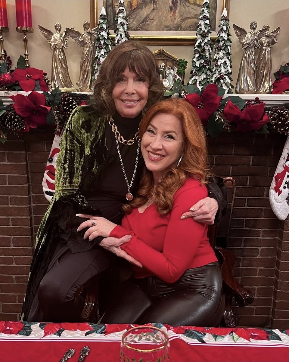 Philly11_'s tweet photo. me and my mother Teresa Schemmenti we are celebrating with the family 

Merry Christmas! https://t.co/3zIsc2VnK9