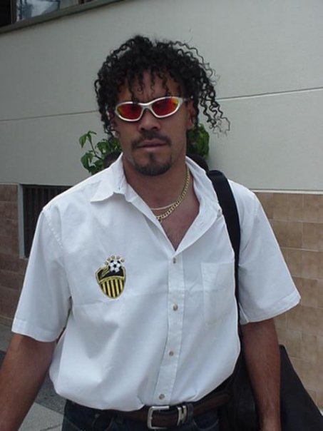 Mi mamá: —No se va a vestir tan temprano hoy. 

#Yo: Tipo 2 p.m.