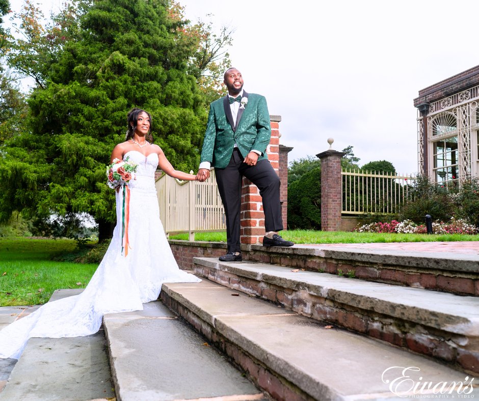 Eivans's tweet photo. Your wedding day is one of a kind, and we’re here to make sure every moment is captured flawlessly. 💍✨ Book now and claim your special coupon—link in bio!
.
.
.
#wedding #bride #weddingphotography #couple 
#Love #JustMarried #weddingideas #eivansphotography https://t.co/wL7mPygYGa