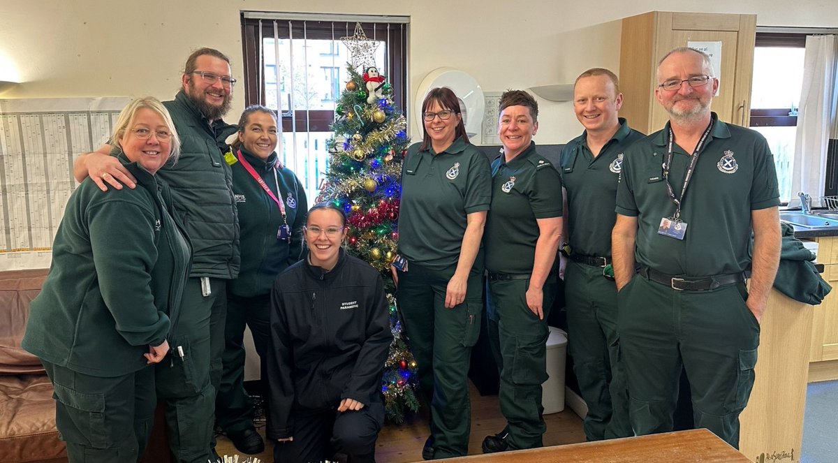Merry Christmas Eve from Glasgow South Ambulance Station! 

#SASAdventCalendar #MerryChristmasEve 🎄