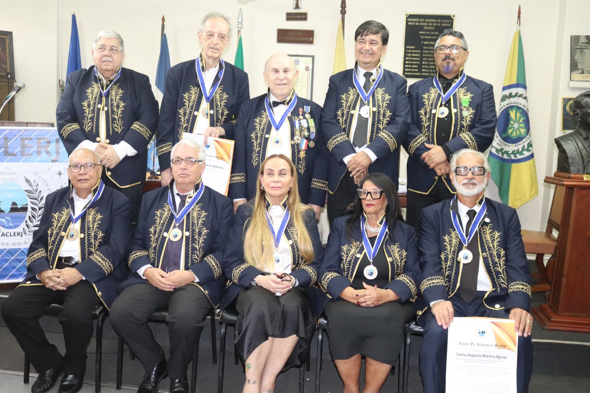 IlhaReporter's tweet photo. Luís Lomanth, CEO do Ilha Repórter toma posse na Academia de Letras do Estado do Rio de Janeiro (Aclerj) como membro vitalício, por força de sua expressão histórica, empossado na cadeira nº 1, sendo patroneado por Visconde de Araguaia, na condição de Acadêmico Efetivo – Imortal. https://t.co/wO7H3QsUvI