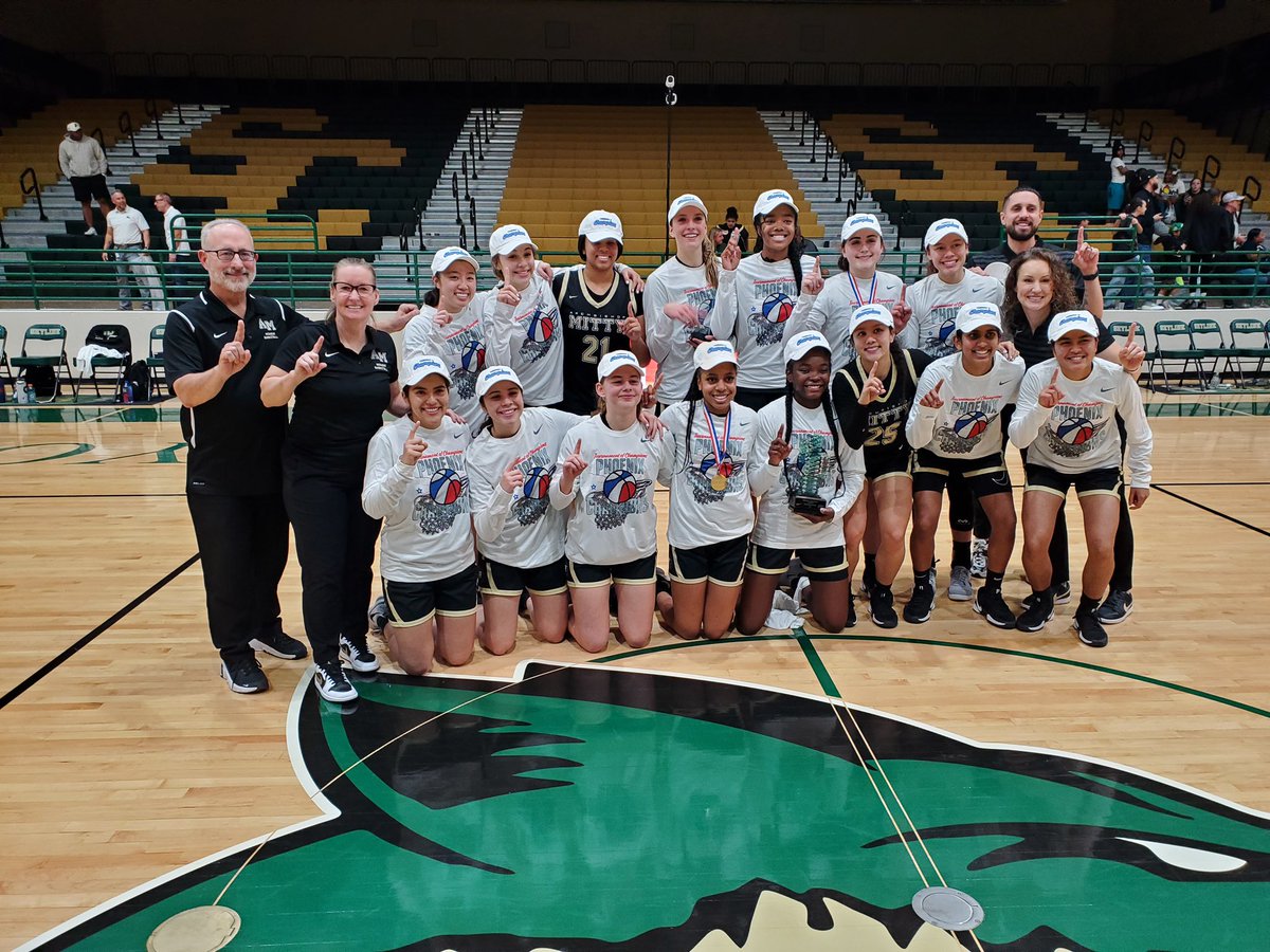 hoopsreview's tweet photo. Here are your official @niketoc All-Tournament teams as provided by the TOC staff. 

Vincent Cannizzaro: 

🏆: @mitty_wbb 
MVP🏅: @McKennaDub 

Joe Smith: 

🏆: @RidgelineHSGBB 
MVP🏅: @emileeskinner5 

Clare Droesch: 

🏆: @LionsCrestwood 
MVP🏅: Avery Arije

💻: https://t.co/WZEzPrJK8z
