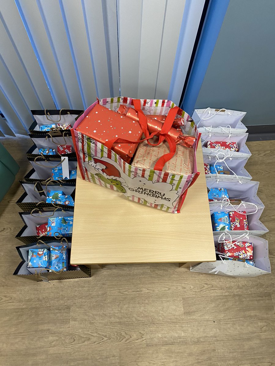 Gemma Wright (@gemmafarrahw) on Twitter photo Yesterday <a href="/KentmereWard/">Kentmere Ward</a> celebrated Clinical Team of the Year with a little buffet alongside our patients as well as finishing off all the Christmas bags for everyone β€οΈ <a href="/ClareBensonMH/">Clare Benson</a> <a href="/Racheal_Hold/">Racheal Cumpsty Hold</a> <a href="/GoalsOlivers/">OliversLifeGoals</a> <a href="/ChrisOliverNHS/">Chris Oliver</a> @LSCftCulture <a href="/WeAreLSCFT/">Lancashire & South Cumbria NHS Foundation Trust</a> Yesterday <a href="/KentmereWard/">Kentmere Ward</a> celebrated Clinical Team of the Year with a little buffet alongside our patients as well as finishing off all the Christmas bags for everyone β€οΈ <a href="/ClareBensonMH/">Clare Benson</a> <a href="/Racheal_Hold/">Racheal Cumpsty Hold</a> <a href="/GoalsOlivers/">OliversLifeGoals</a> <a href="/ChrisOliverNHS/">Chris Oliver</a> @LSCftCulture <a href="/WeAreLSCFT/">Lancashire & South Cumbria NHS Foundation Trust</a>