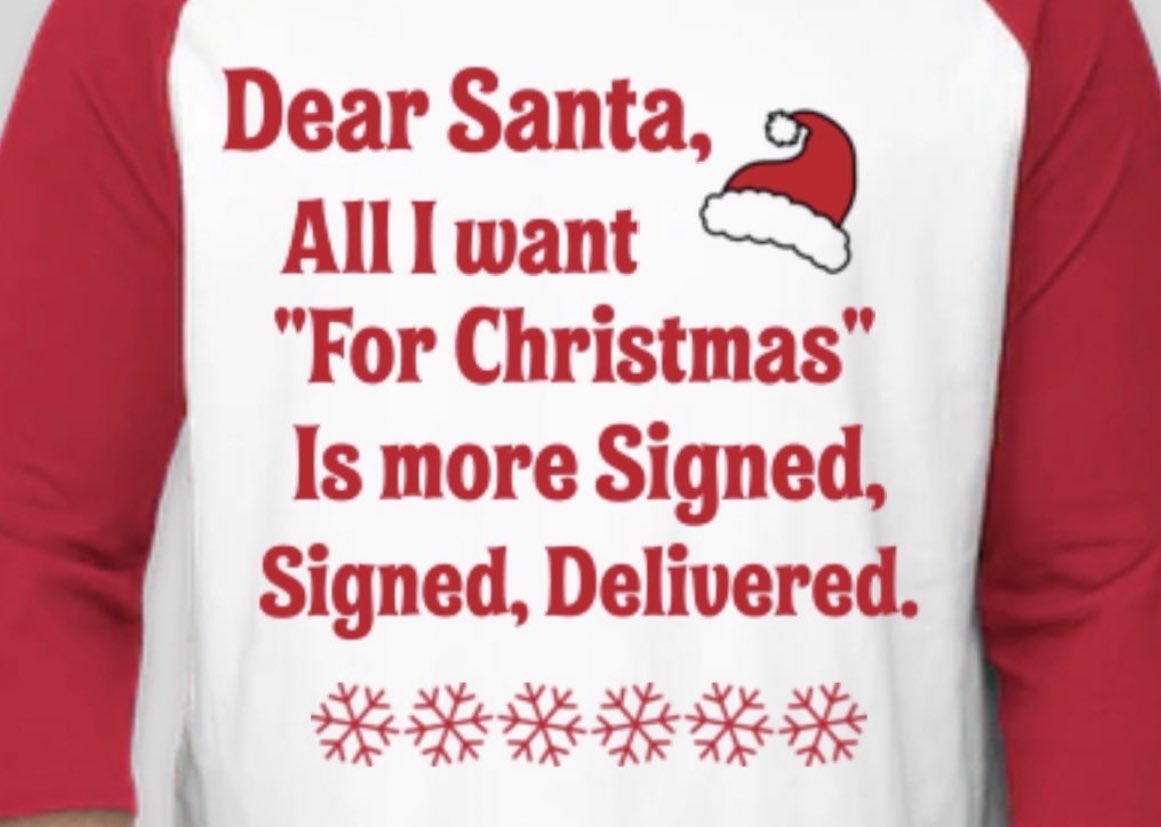 DorothyEubank16's tweet photo. #POstables are making a list every single day @hallmarkmystery @hallmarkchannel with the same request! At least TWO NEW #SSD movies EVERY YEAR! @MarthaMoonWater is the Heart of @Hallmark and the #DLOFour are her voice! @Eric_Mabius #Santa https://t.co/rNHskLzW81