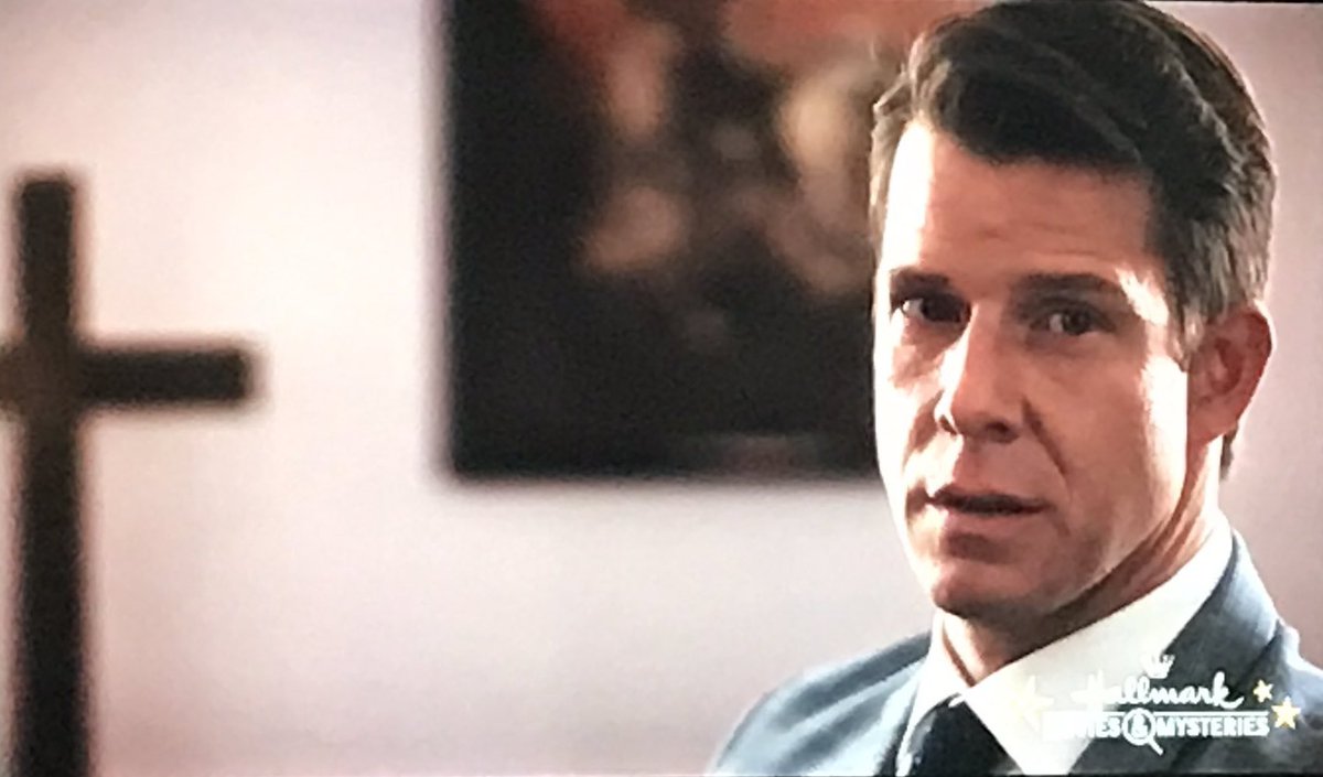 DorothyEubank16's tweet photo. #POstables are making a list every single day @hallmarkmystery @hallmarkchannel with the same request! At least TWO NEW #SSD movies EVERY YEAR! @MarthaMoonWater is the Heart of @Hallmark and the #DLOFour are her voice! @Eric_Mabius #Santa https://t.co/rNHskLzW81