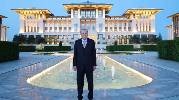 Hadi sen yaşa bu asgari ücretle…