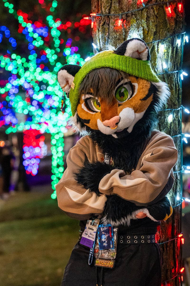 Happy Holidays everyone! 🎄

📸: <a href="/ImBlyze/">Blyze Striped Yeendeer</a> 
🧵: <a href="/tomacats_suits/">🍅TOMACATS 🐱</a>