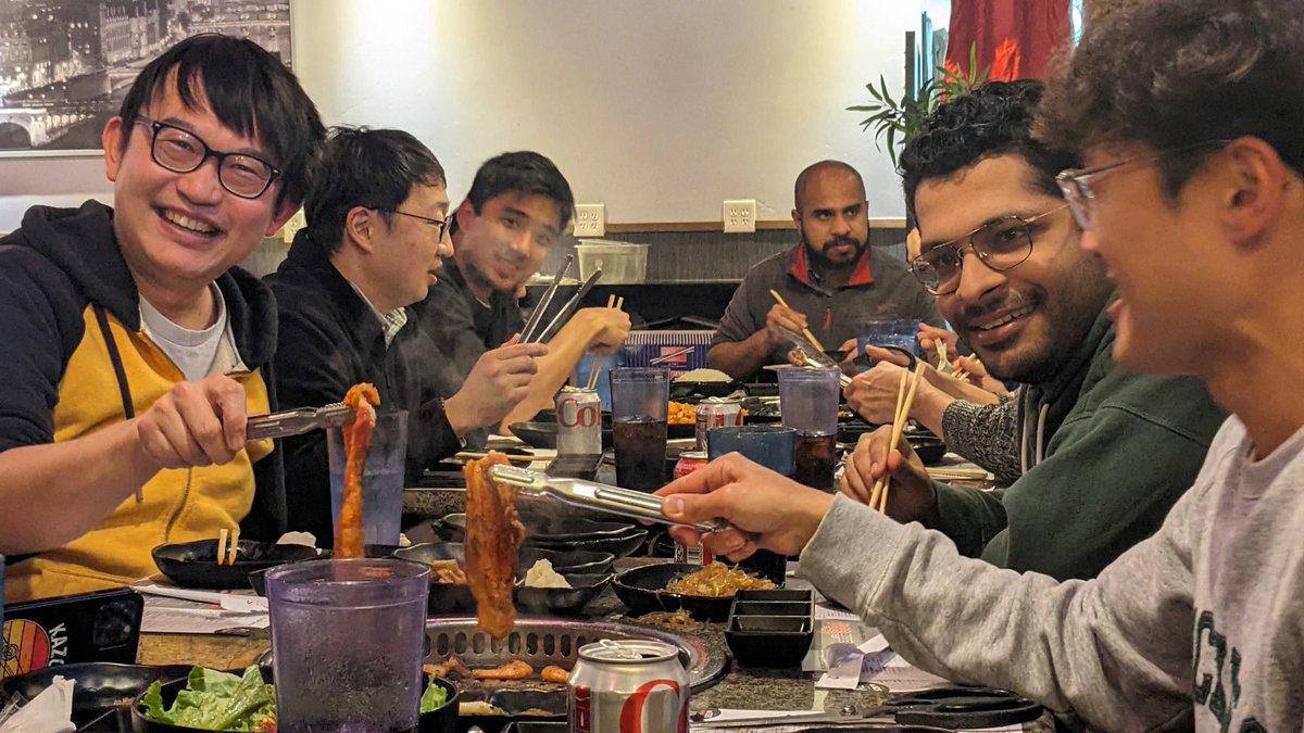 🎉 Another incredible year of growth and achievements for the LESC team!  (We celebrated the graduation of 8 Ph.D. students this year! 🎓)
As we step into the new year, we look forward to achieving even greater success as a team.

Happy Holidays!!🎄🎄
