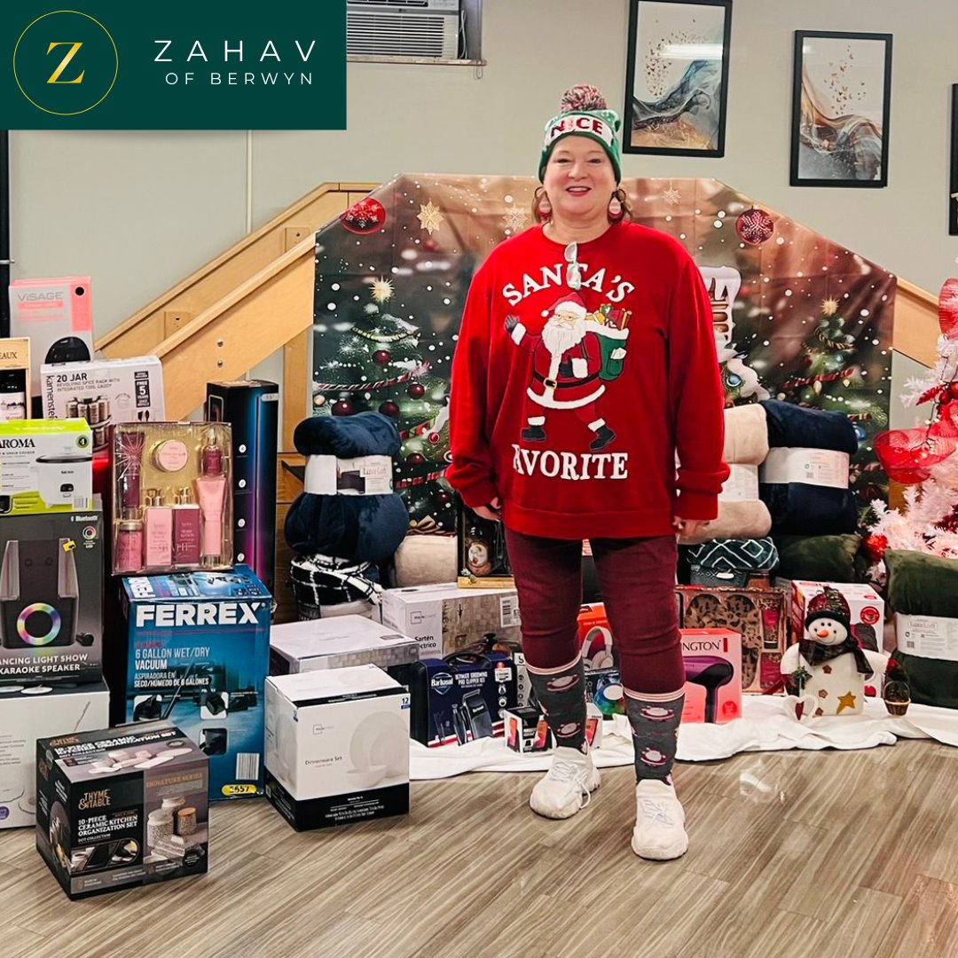 ZahavofBerwyn's tweet photo. 🎄🥂 We had a blast at our staff Christmas party this week, with prizes, dancing, games, and delicious food! From our Zahav of Berwyn family to yours, happy holidays! 🏡💚

#MerryChristmas #ZahavOfBerwyn #BerwynIL #StaffAppreciation https://t.co/Y0033efeG3