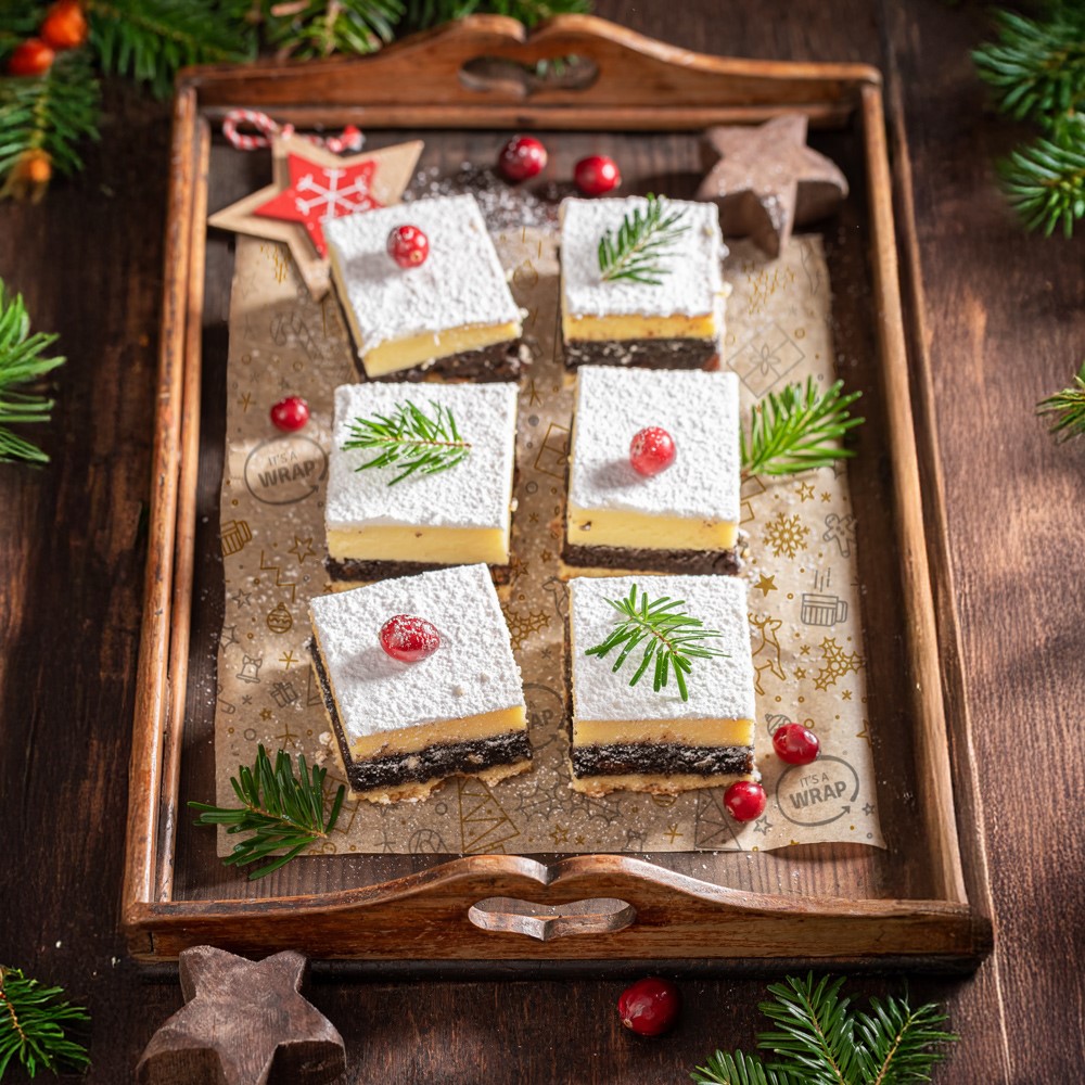 Sadly it's too late to add branded greaseproof paper to your Christmas wish list this year, but if you'd like some sparkly new branded greaseproof paper for 2025, drop us an email! 
The offices are closed now but we'll be in touch on Jan 2nd 😊🎁🎅