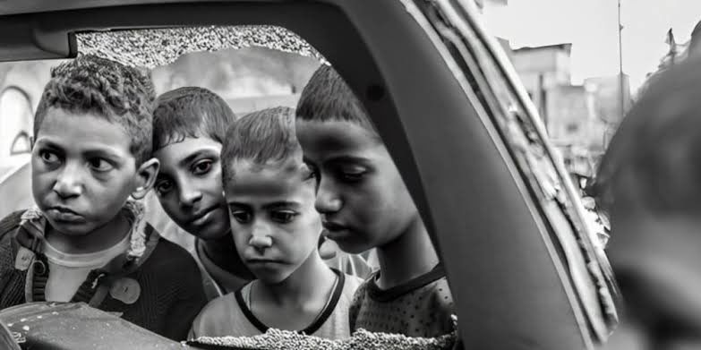🔴UNRWA:

İsrail Gazze'de her saat başı bir çocuğu öldürüyor.