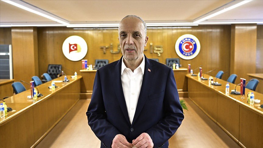 Dünyanın en boş adamı 

#hükümetistifa