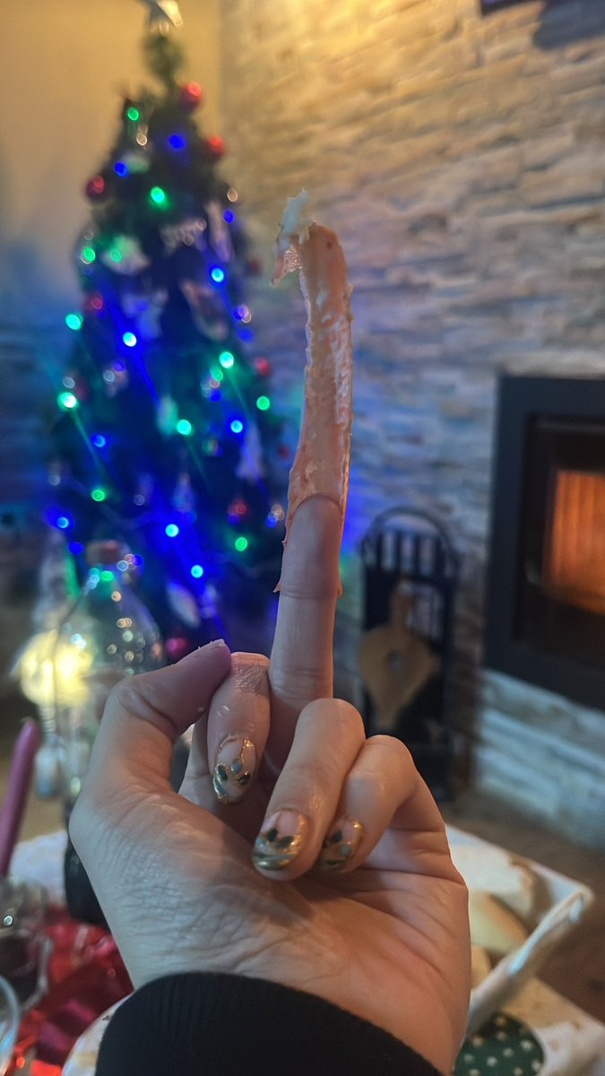 findomyakuza's tweet image. Feliz Navidad

la manicura ha sido 39/kg redondea pelele 

#sumisofinanciero #pagafantas #perdedor #cajerohumano #humanatm #pringado #findom #finfet