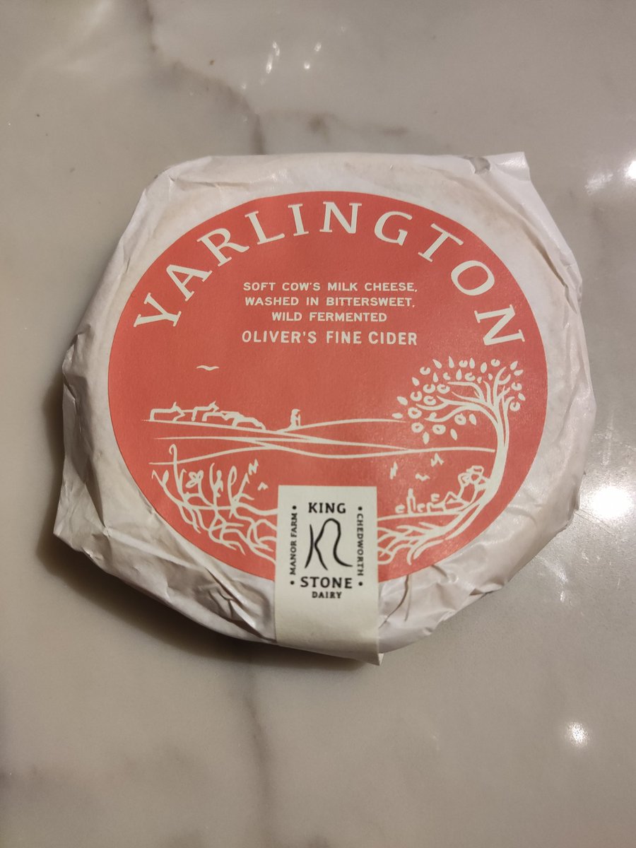 tippleagent's tweet photo. Oh my. This promises to be a Christmas Eve treat. #cheese #cider https://t.co/34457GiMZl