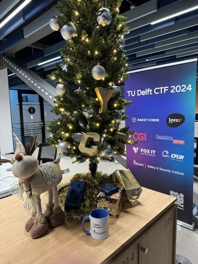 GSmaragdakis's tweet image. 🎄 @tudelft Cybersecurity group (CYS) wishes you Merry Christmas, Happy New Year, and Happy Hacking in 2025! 🎄
@EEMCS_TUD @CyberSecTUDelft @TUDelft_AI
#Cybersecurity #CYS