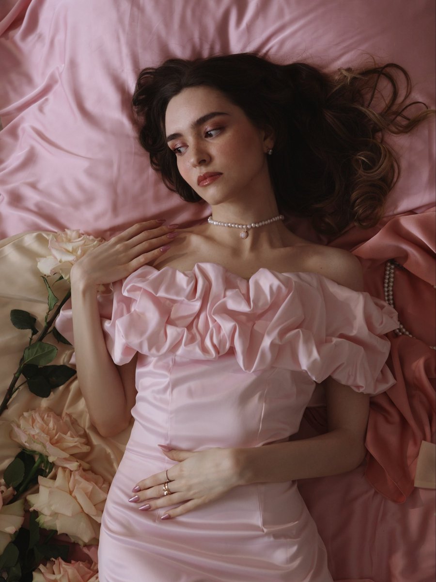 sightZz07's tweet photo. Good Morning ~ Commissioned 🍓

'Rose' 

Artist / Model / Photographer: @brandt_kl 

The best for last. 2024 ends off with this commissioned photograph. Katerina is such a creative person. Her talent in her arts is insane and this is truly special because we see her art in her photo.

She is her art. Thank you for such a special piece, I'm so glad you're achieving your dreams step by step, and your photography skills are great. Keep up the great work, and I can't wait to see more of your work. 

Much love 🐼🖤