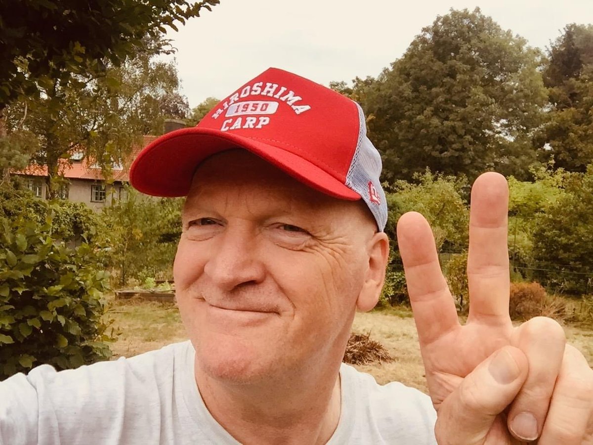 arnoldkarskens's tweet photo. Beste vrienden (en vijanden),
Ik wens jullie prettige Kerstdagen en een gezond 2025. https://t.co/W8zOstJzAD