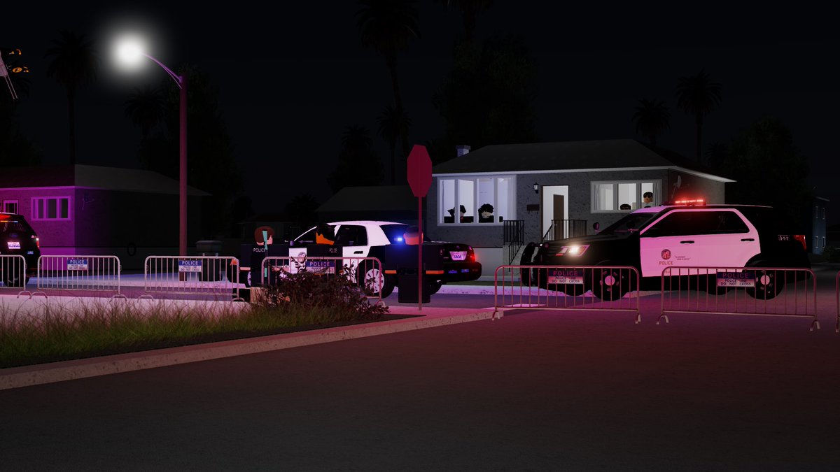 benjohnstoneRBX's tweet photo. 12/20/24
(1/2) LAPD Conduct a raid on a home with several armed teens involving several fatal shootings. At approx 10:15PM, LAPD received a call regarding a male being shot in the street. When officers arrived, they witnessed multiple teens running into the home. https://t.co/fKfUeS7eOn