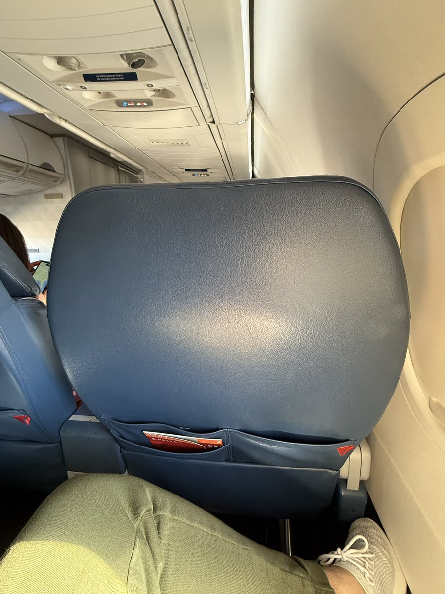 jon_not_john1's tweet photo. @Delta I can’t believe I used a RUC on a plane with no tv screens, feels like I’m on spirit in their big seats https://t.co/83dP9tHlAM